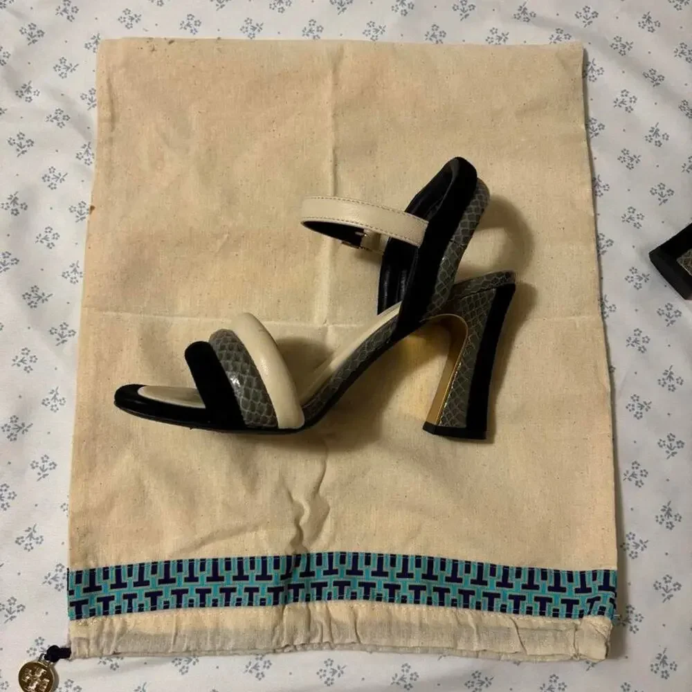 Tory burch puffed up block